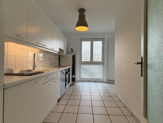 Appartement à louer 790 € 2 pièces 1 chambre 56 m² Étage 1/3 Maraîchers Colmar 68000