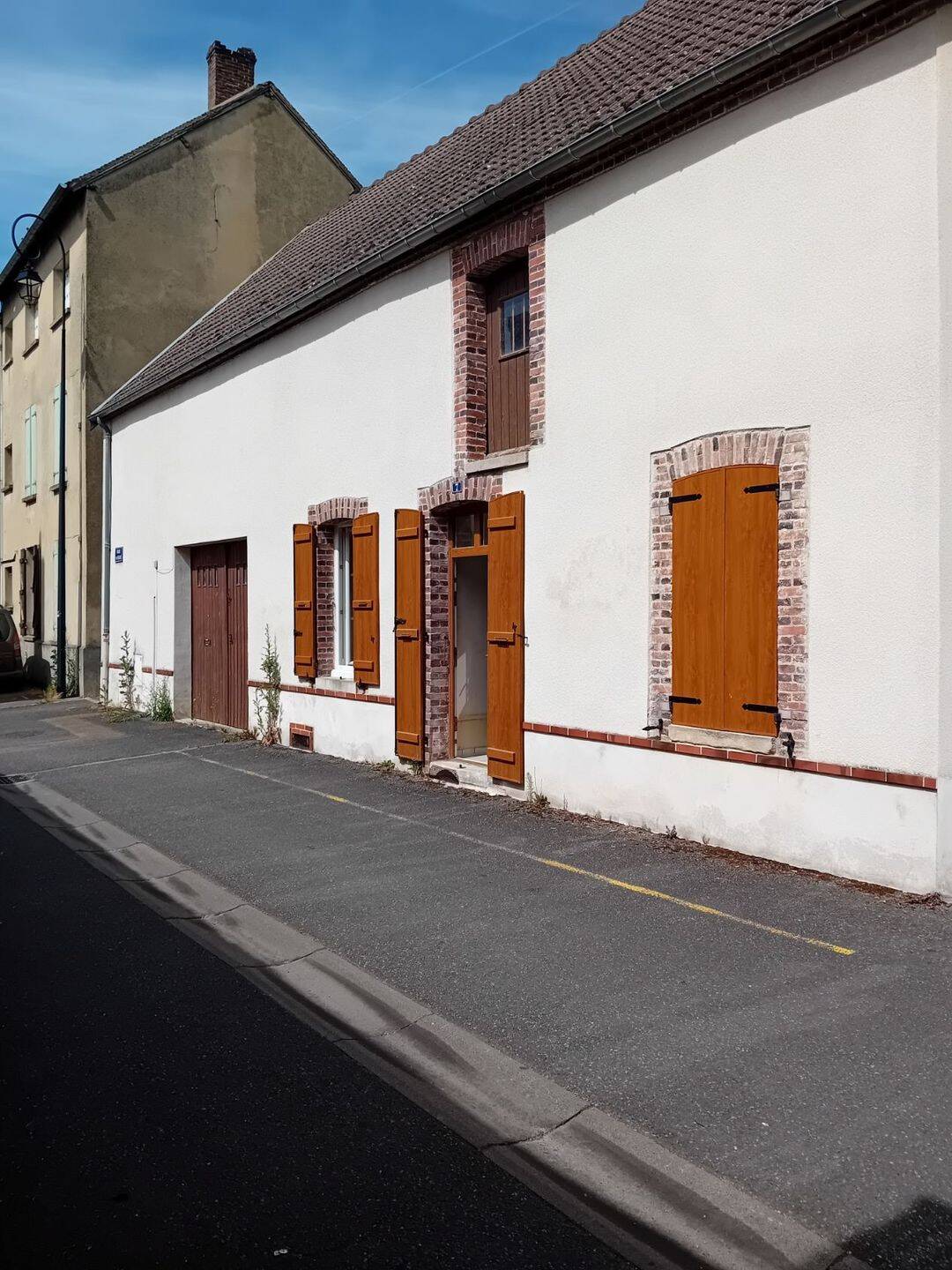 Maison 4 pièces 90 m² · à Montholon · 90 m² · 95 000 €