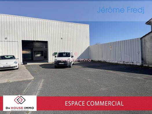 Local commercial à vendre 306 675 € 600 m² de surface de vente Ouest et Sud Gond-Pontouvre 16160