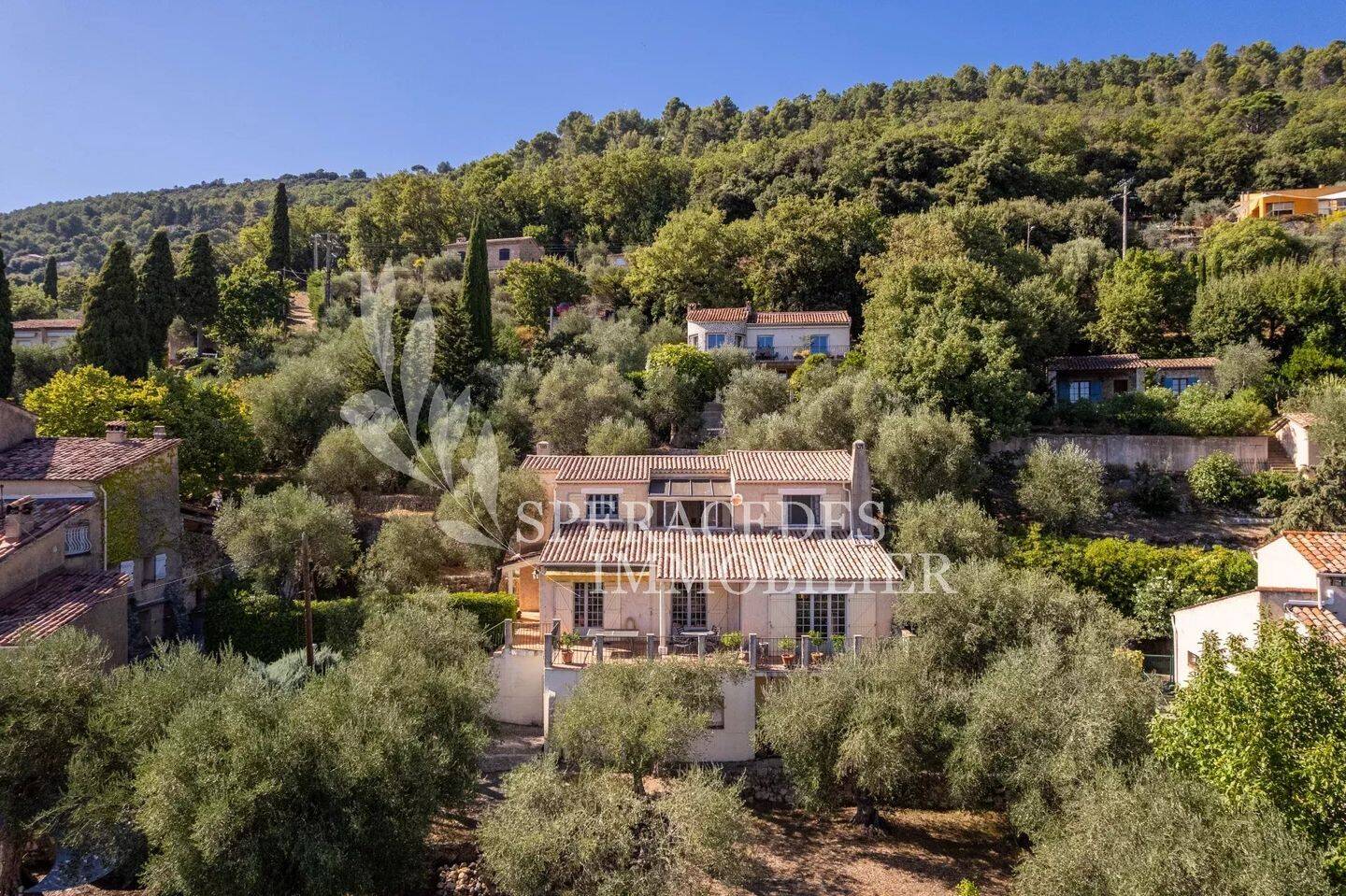 Maison 6 pièces 173 m² · à Spéracèdes · 173 m² · 670 000 €