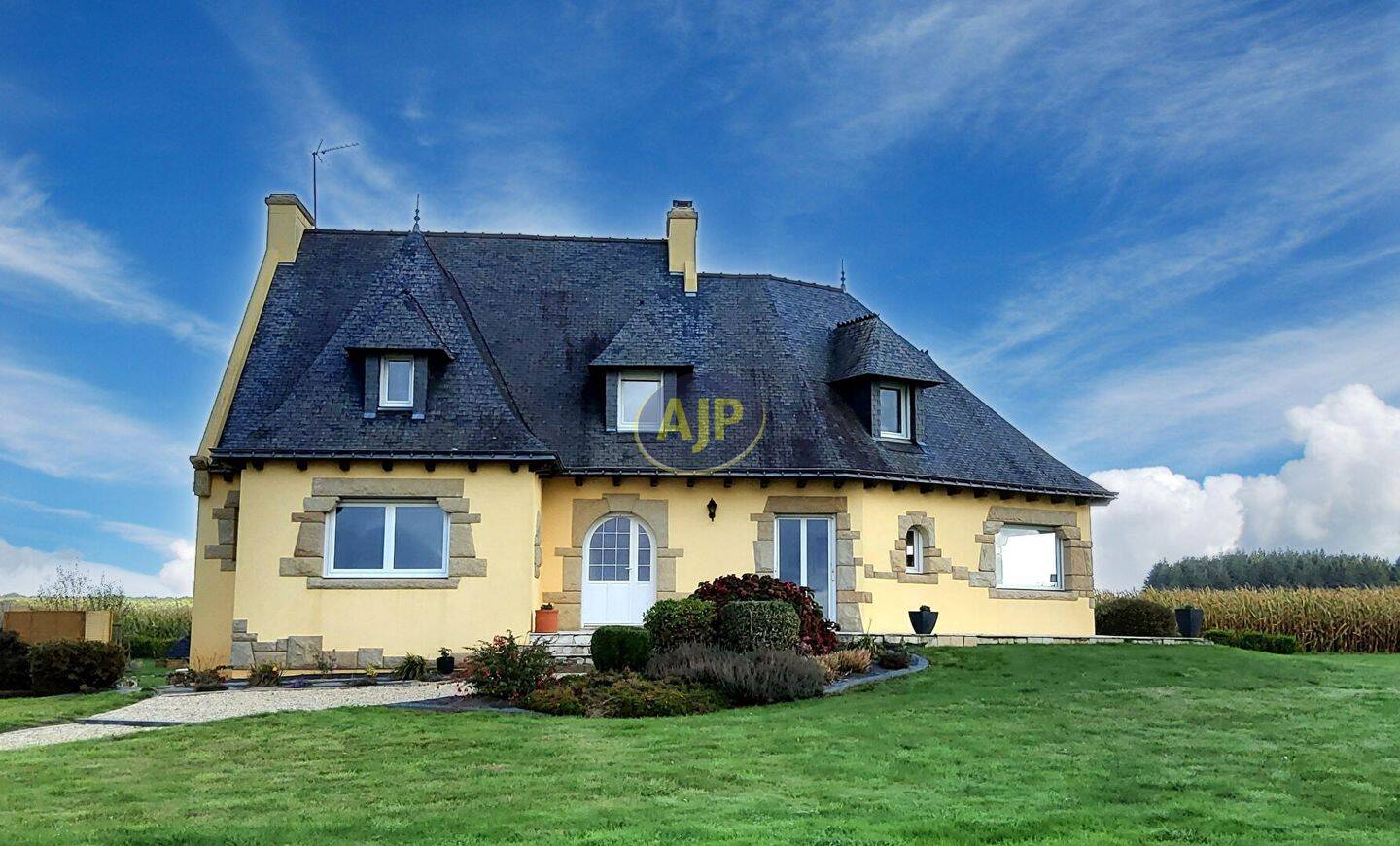 Maison 7 pièces 178 m² · à Noyal-Pontivy · 178 m² · 349 900 €