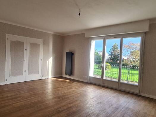 Maison à louer 1 390 € 5 pièces 4 chambres 132,9 m² Sud Les Sorinières 44840