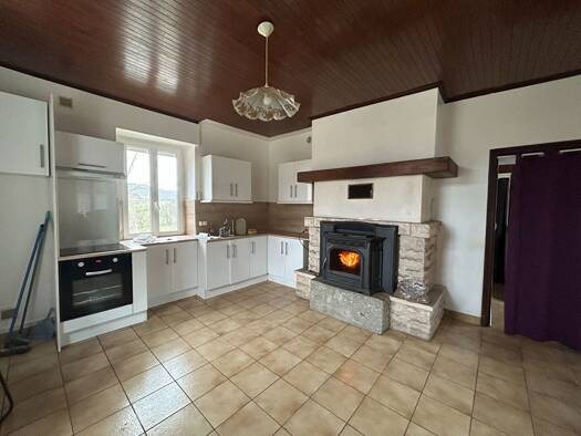 Maison à vendre 91 000 € 3 pièces 2 chambres 67 m² 900 m² de terrain Naussac 12700