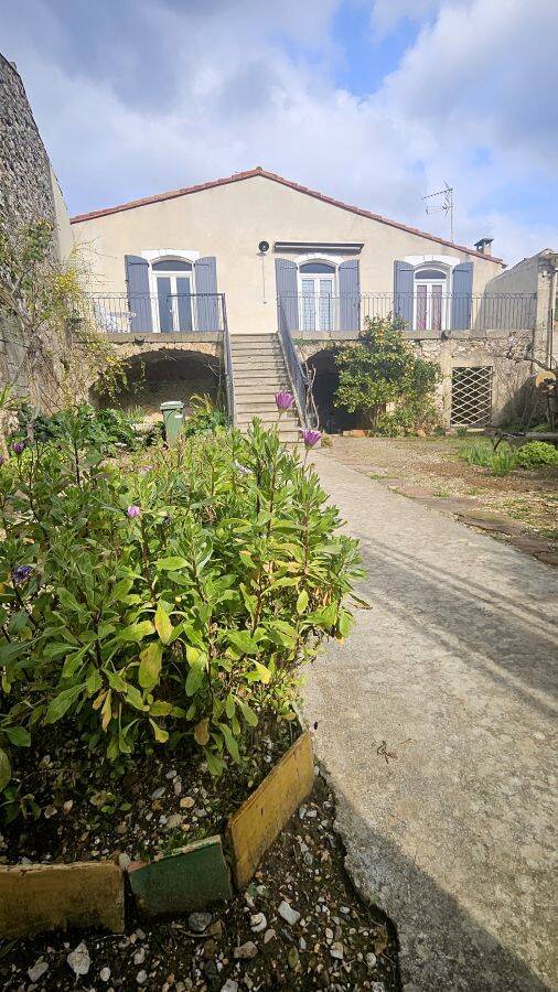 Maison 5 pièces 129 m² · à Montpeyroux · 129 m² · 1 100 €/mois