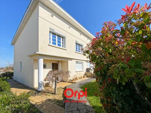 Maison à vendre 125 000 € 4 pièces 3 chambres 105 m² 799 m² de terrain Désertines 03630