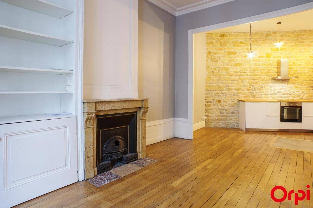 Appartement 2 pièces 46 m² · à Lyon 3ème Arrondissement · 45,9 m² · 826 €
