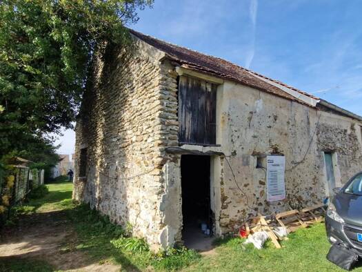 Maison à vendre 50 000 € 2 pièces 1 chambre 35 m² 502 m² de terrain Guérard 77580