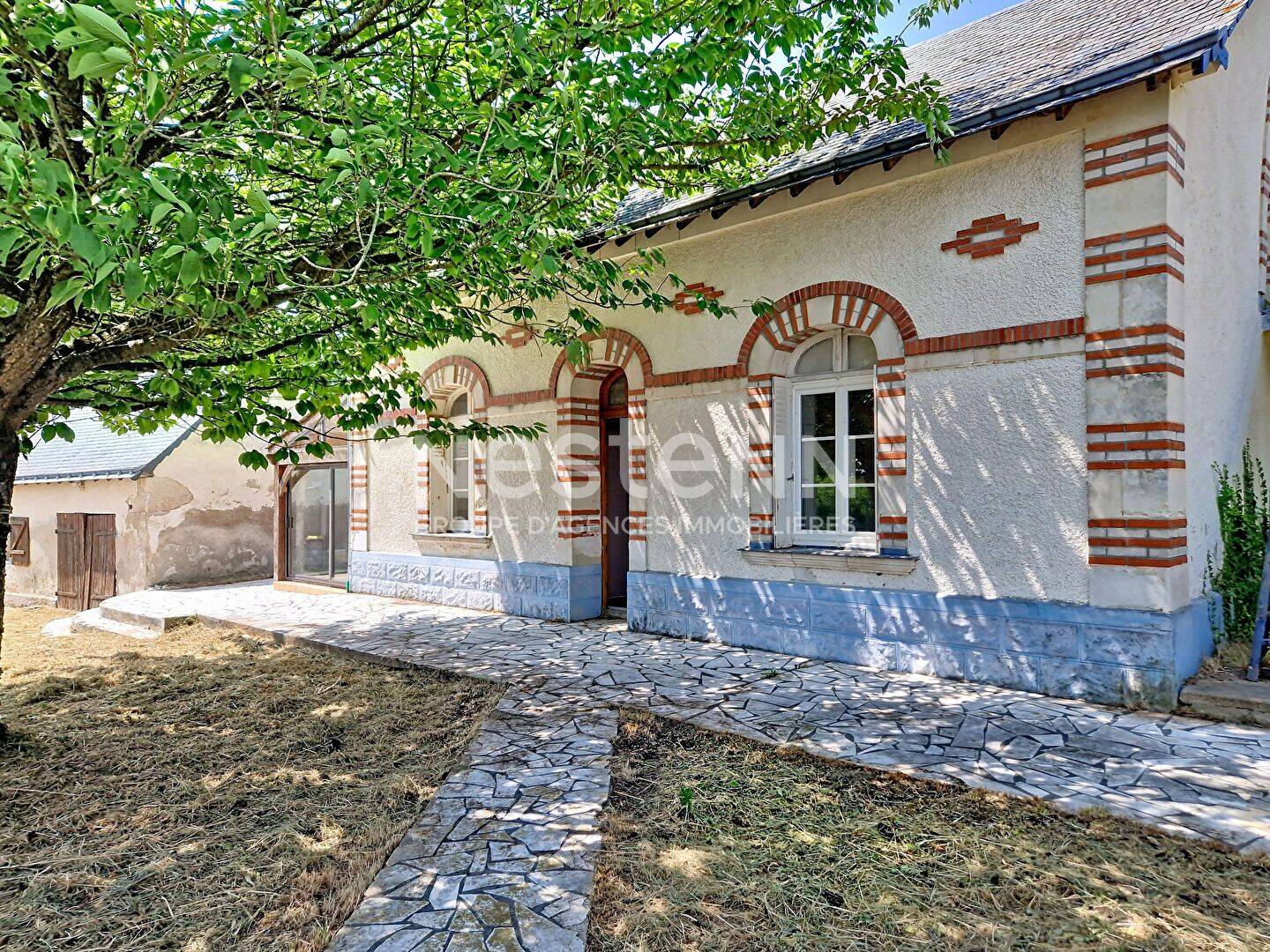 Maison 5 pièces 100 m² · à Les Bois d'Anjou · 99,6 m² · 148 000 €