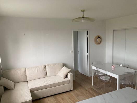 Appartement à vendre 155 250 € 2 pièces 1 chambre 34 m² Étage 2/2 Donville-les-Bains 50350