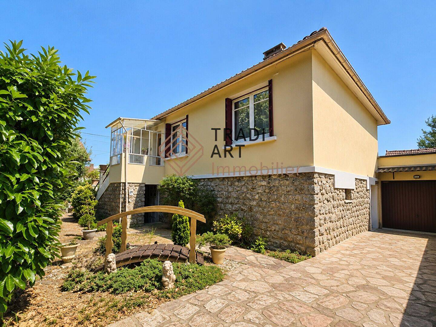 Maison 5 pièces 120 m² · à Sainte-Geneviève-des-Bois · 119,8 m² · 325 000 €
