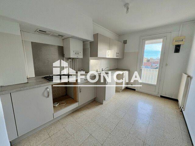 Appartement 4 pièces 77 m² · à Narbonne · 76,5 m² · 780 €