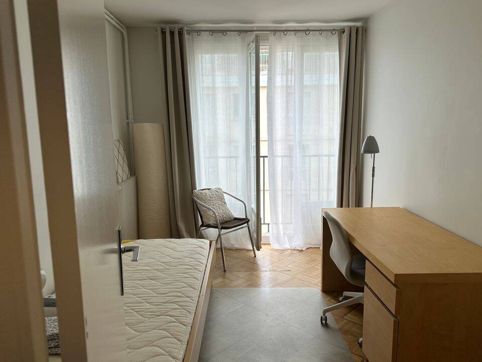 Appartement 1 pièce 28 m² · à Versailles · 28 m² · 800 €
