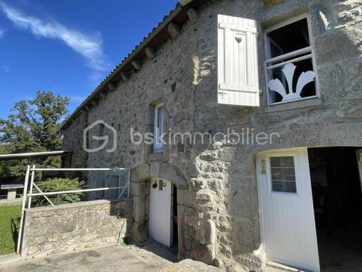 Ferme à vendre 199 000 € 10 pièces 7 chambres 205 m² Saint-Léger-du-Malzieu 48140