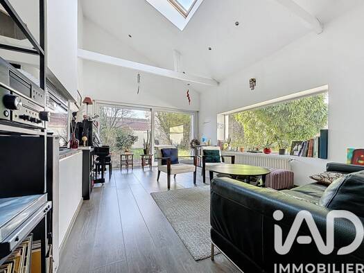 Maison à vendre 344 000 € 7 pièces 4 chambres 172 m² 334 m² de terrain Général Leclerc-Bon Poste Lys-lez-Lannoy 59390