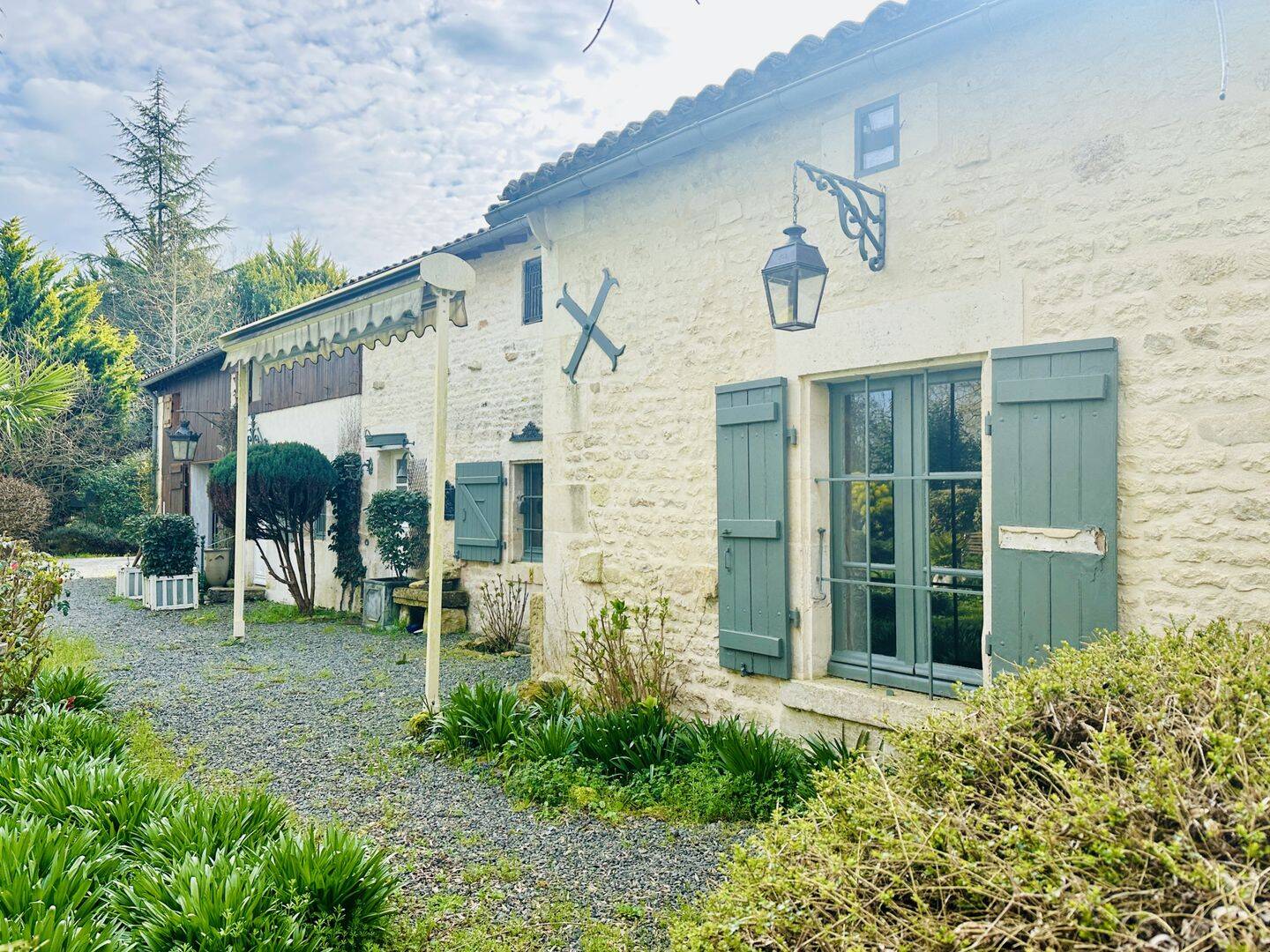 Maison 8 pièces 197 m² · à Coulon · 197,1 m² · 346 800 €