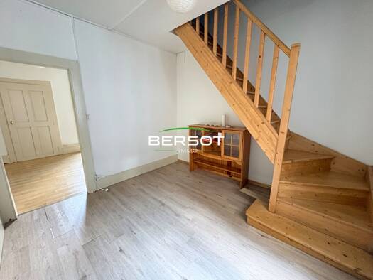 Duplex à vendre 115 000 € 3 pièces 1 chambre 41 m² Étage 2/2 Centre - Chapelle des Buis Besançon 25000
