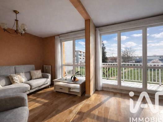 Appartement à vendre 148 000 € 3 pièces 2 chambres 78 m² Étage 2/4 Vic-le-Comte 63270