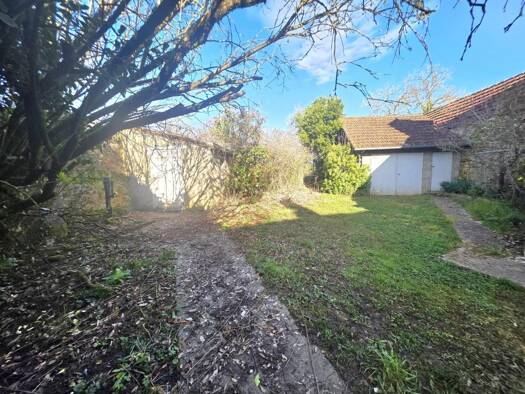 Maison à vendre 39 800 € 4 pièces 3 chambres 70,8 m² 1 006 m² de terrain Massay 18120