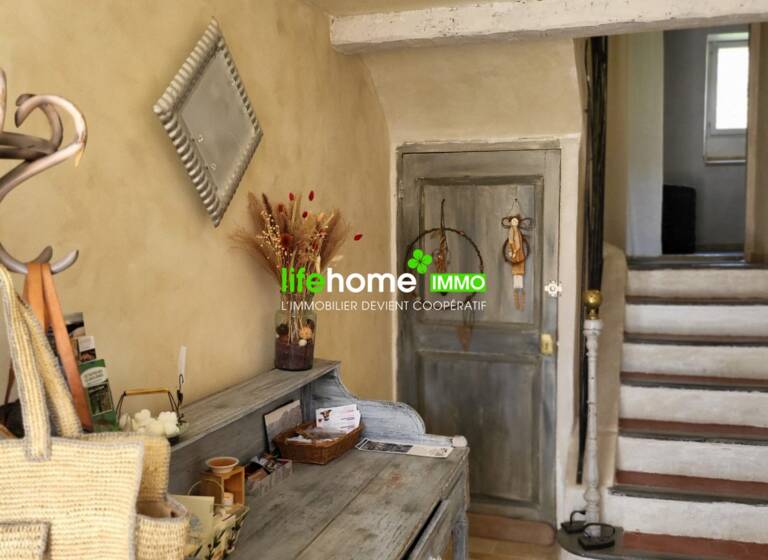 Maison à vendre 585 000 € 6 pièces 5<br/>chambres 230 m²<br/>superficie 210 m²<br/>terrain Coursegoules 06140