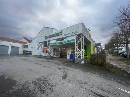 Local commercial à vendre 128 000 € 400 m² de surface de vente Champlitte 70600