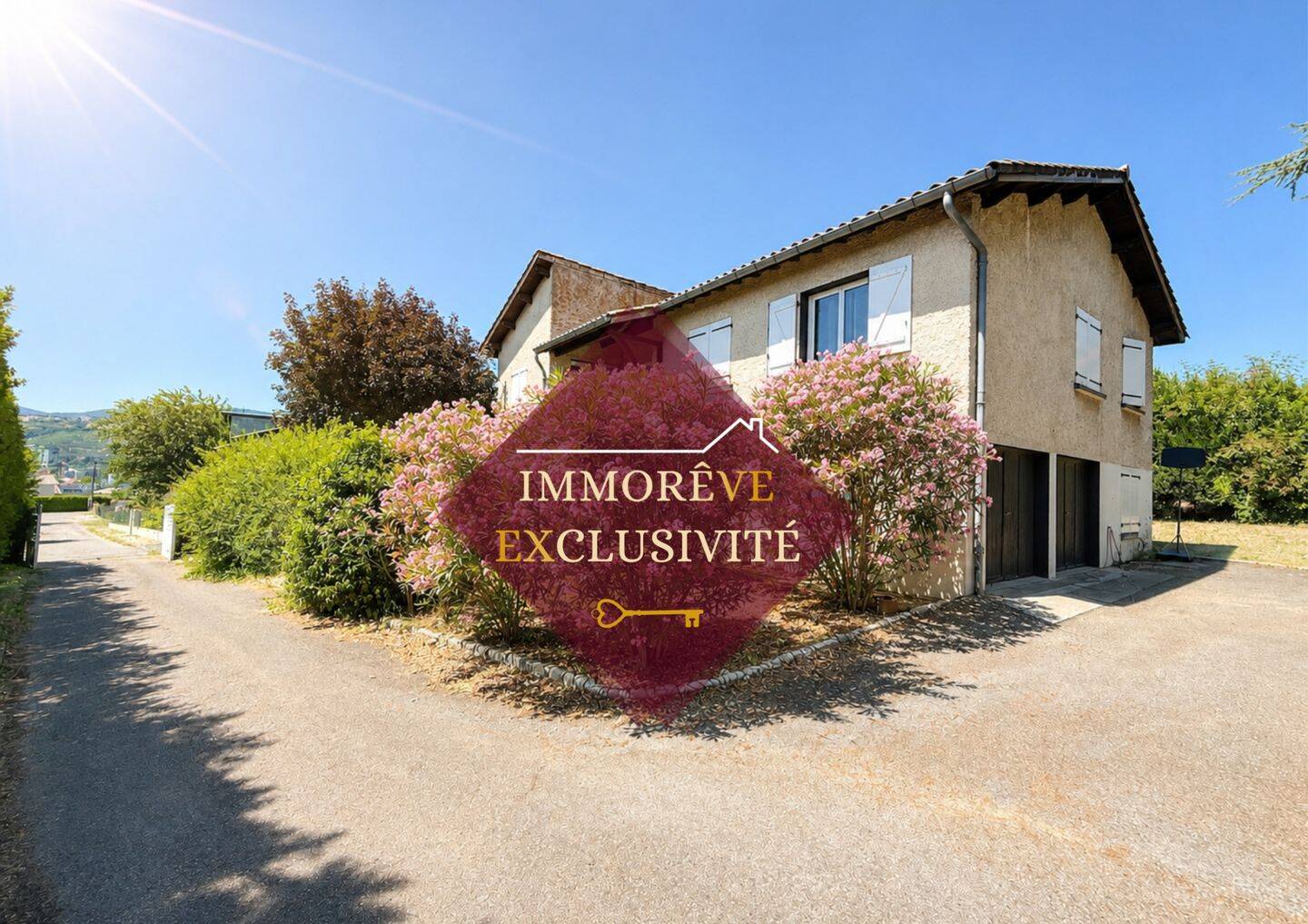 Maison 8 pièces 185 m² · à Saint-Clair-du-Rhône · 185 m² · 335 000 €