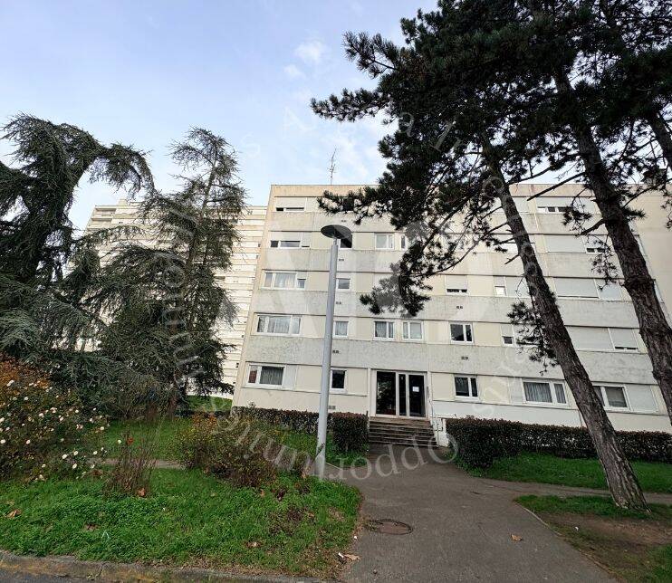 Appartement 3 pièces 69 m² · à Rillieux-la-Pape · 69 m² · 121 000 €