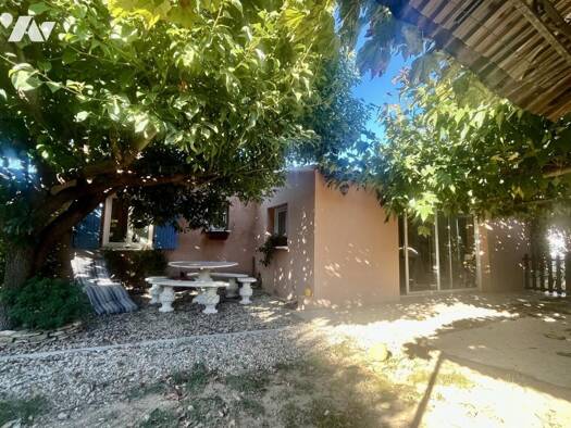 Maison de plain-pied à vendre 239 000 € 4 pièces 3 chambres 693 m² de terrain Pont-Saint-Esprit 30130