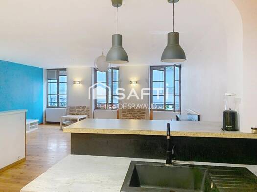 Appartement à vendre 110 000 € 2 pièces 1 chambre 77 m² Étage 1/3 Centre Ville Mâcon 71000