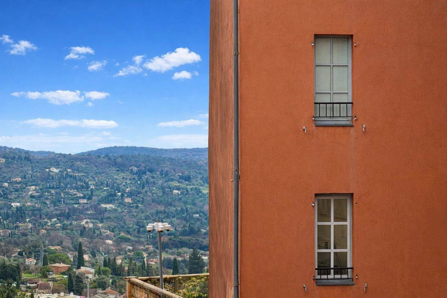 Appartement 3 pièces 61 m² · à Grasse · 60,7 m² · 132 000 €