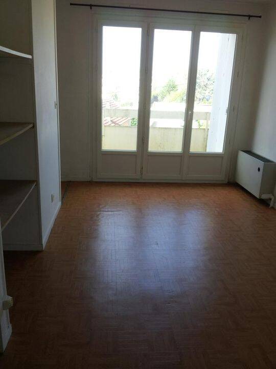 Appartement 1 pièce 18 m² · à Évreux · 18 m² · 420 €