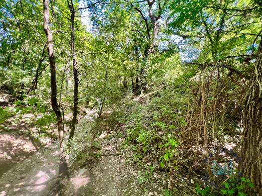 Terrain à vendre 18 000 € 2 149 m² de terrain La Destrousse 13112