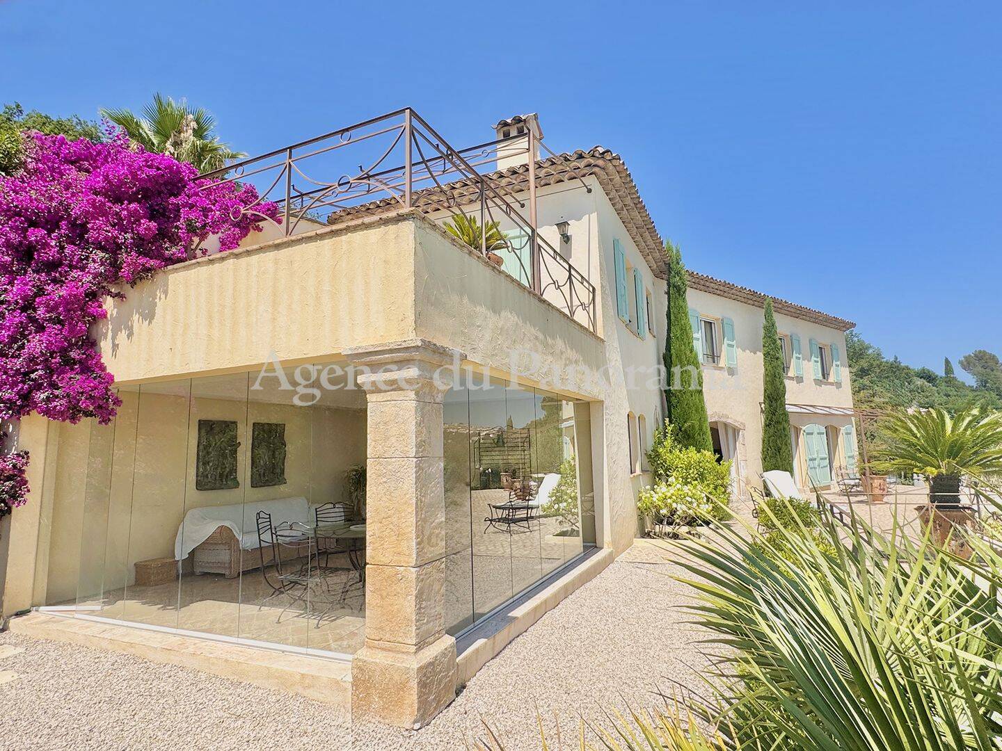Maison 5 pièces 221 m² · à Spéracèdes · 220,6 m² · 1 950 000 €