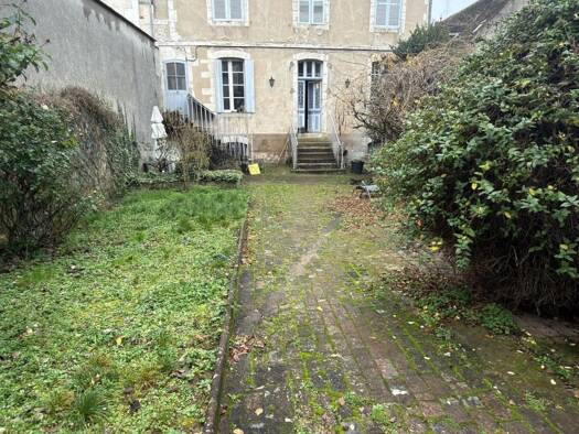 Immeuble à vendre 200 000 € 298 m² Vieille Ville Joigny 89300