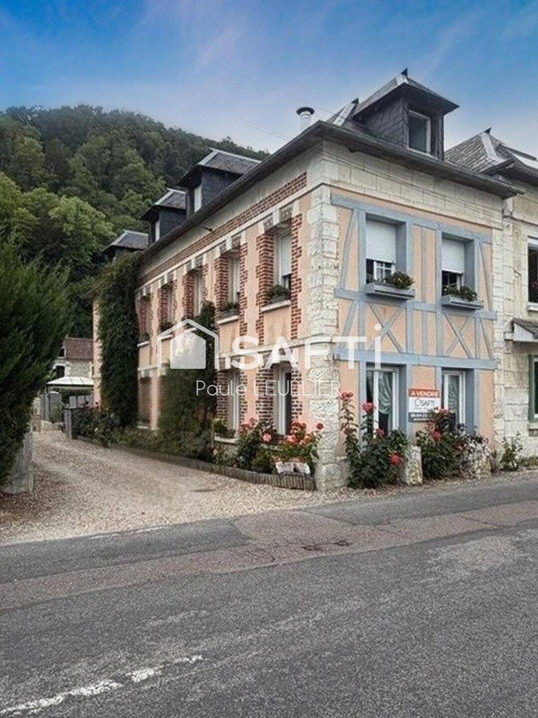Maison 6 pièces 130 m² · à Caumont · 130 m² · 310 000 €