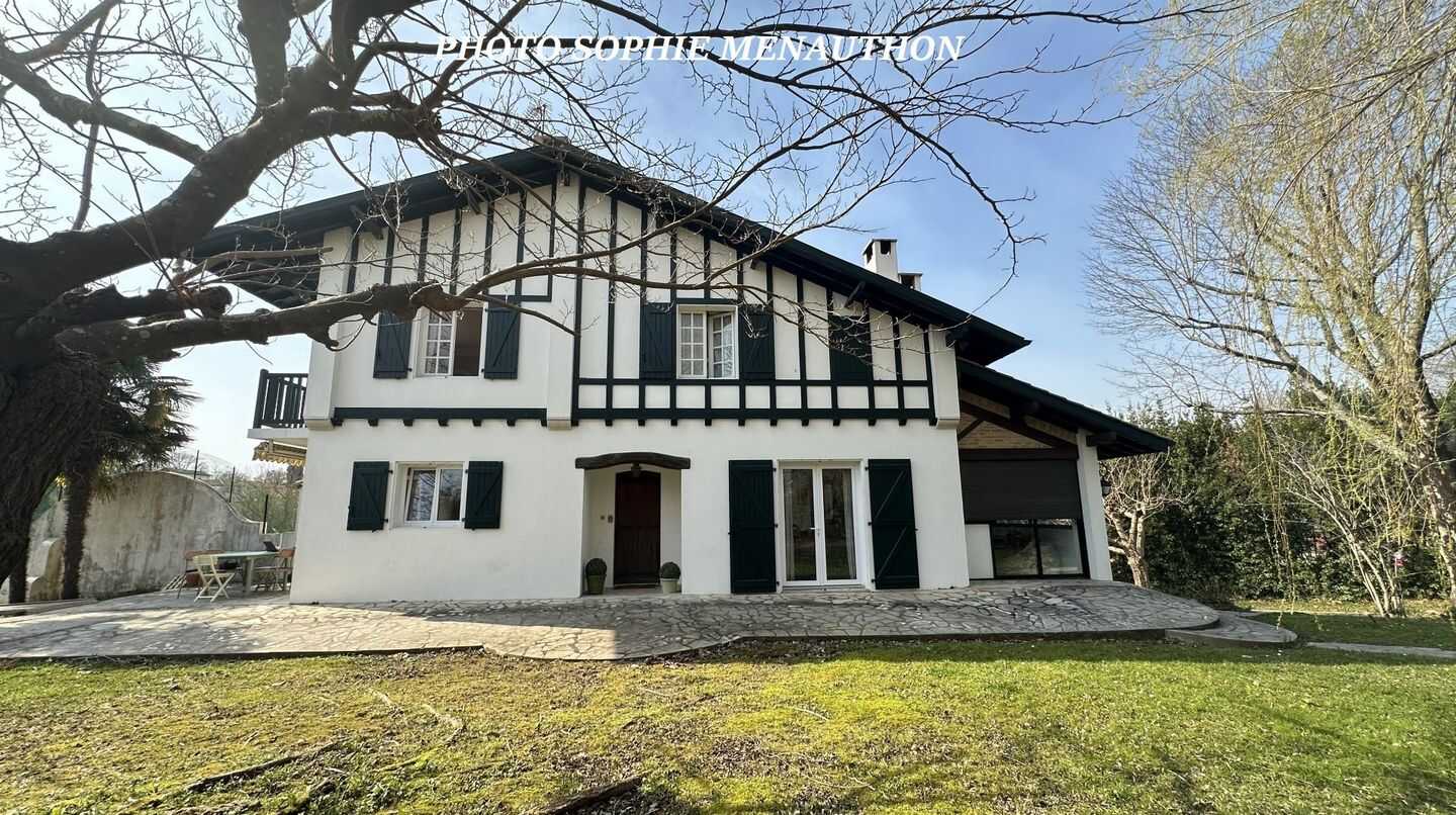 Maison 6 pièces 219 m² · à Bayonne · 219 m² · 819 000 €