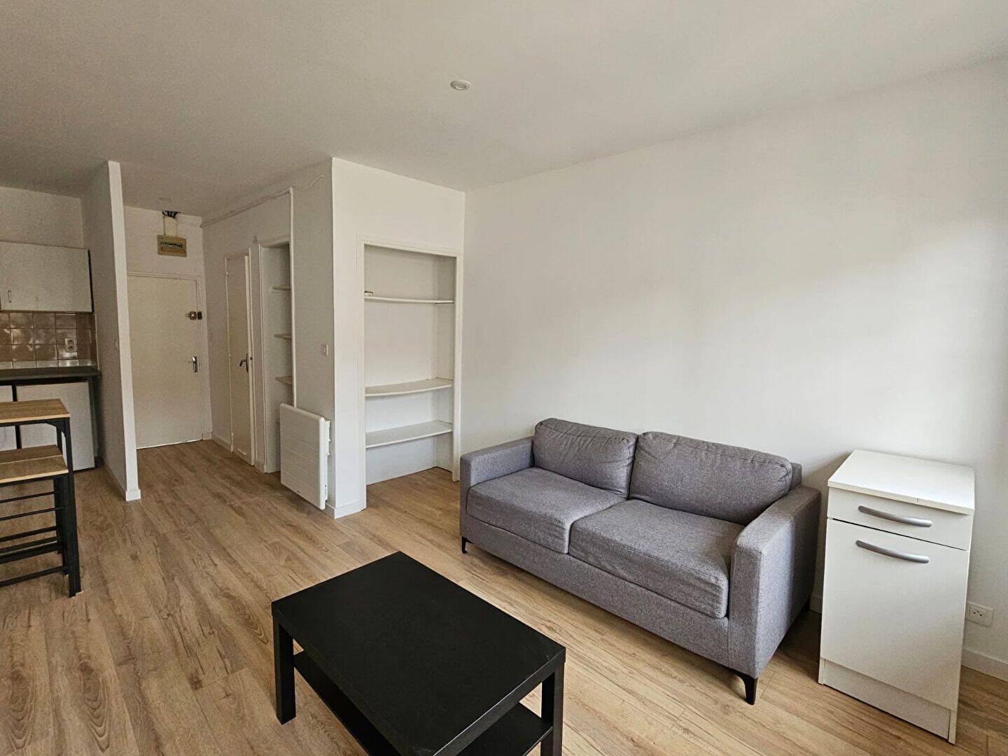 Appartement 1 pièce 25 m² · à Aix-en-Provence · 24,5 m² · 700 €