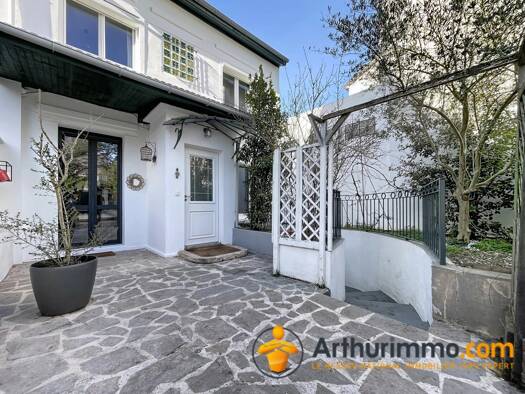 Maison à vendre 849 000 € 6 pièces 4 chambres 159 m² 327 m² de terrain Mont Valérien Nanterre 92000