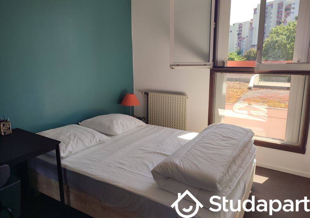 1 pièce 10 m² · à Grenoble · 10 m² · 370 €/mois
