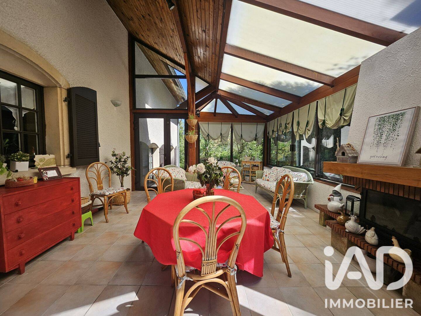 Maison 7 pièces 223 m² · à Sainte-Ruffine · 223 m² · 490 000 €