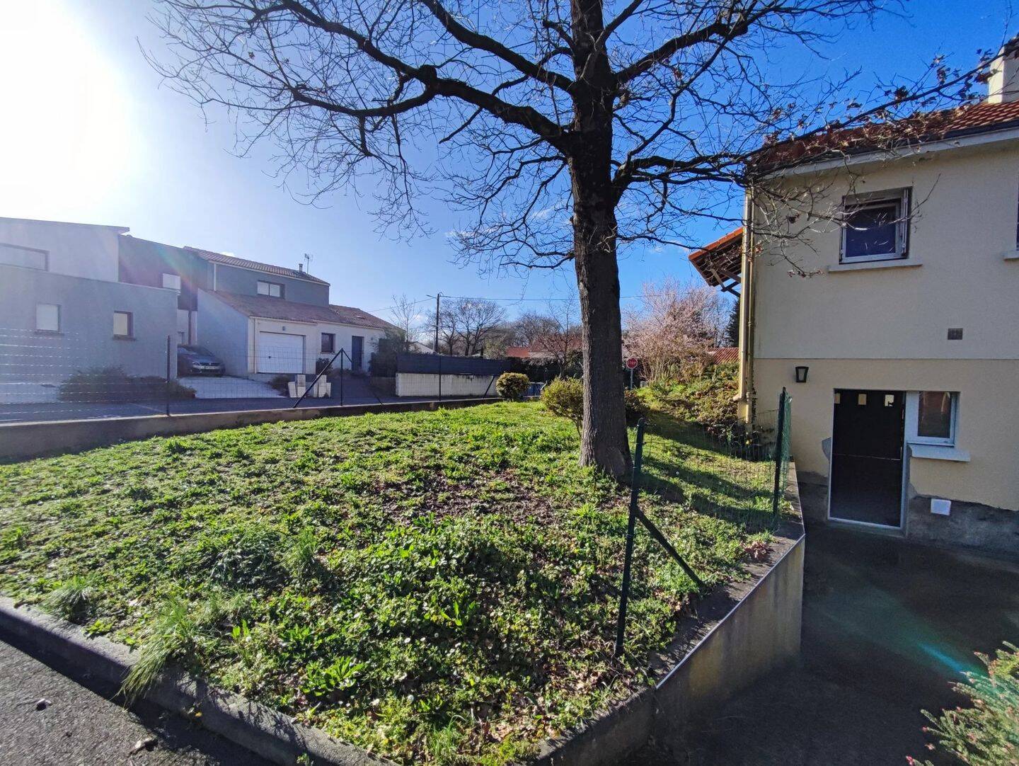 Maison 3 pièces 77 m² · à Rezé · 76,9 m² · 1 050 €/mois