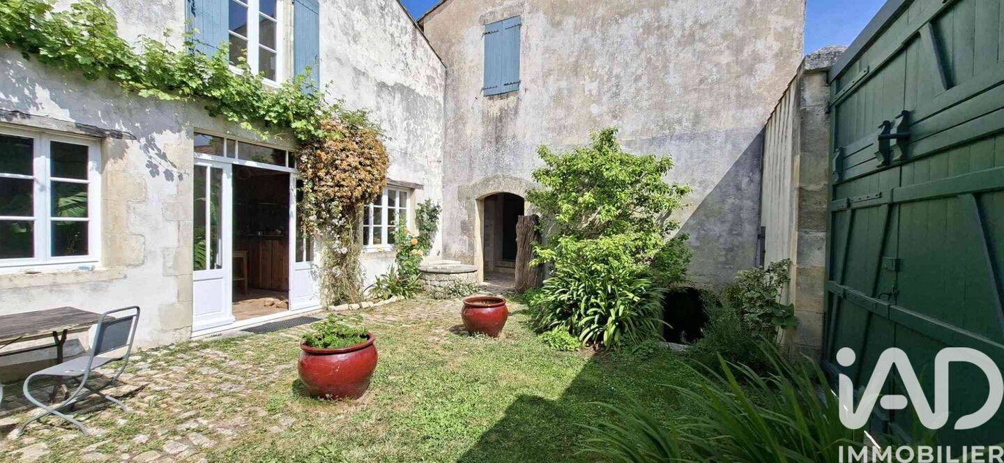 Maison 8 pièces 230 m² · à Sainte-Marie-de-Ré · 230 m² · 995 000 €