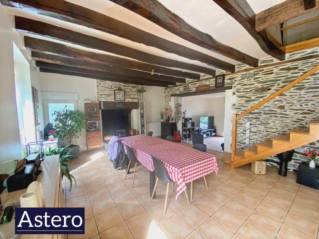 Maison 7 pièces 170 m² · à Crédin · 170 m² · 329 900 €
