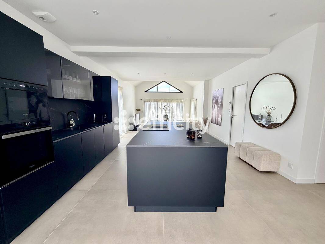 Maison 5 pièces 116 m² · à Bourgbarré · 116 m² · 341 500 €