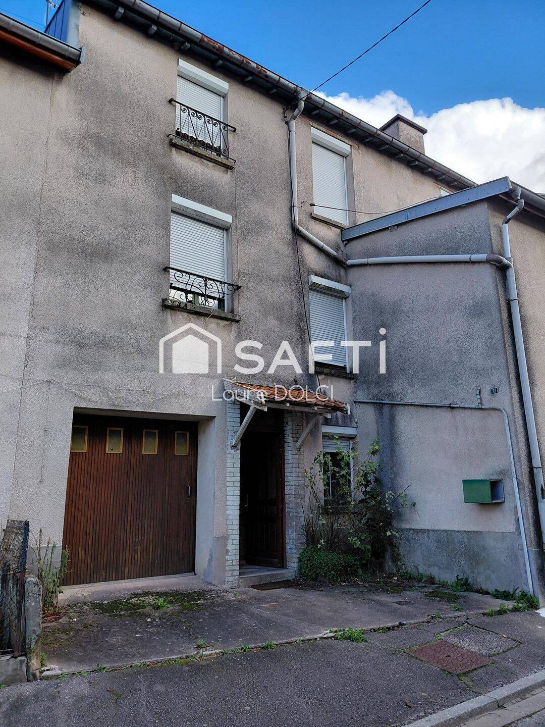 Maison 8 pièces 450 m² · à Vittel · 450 m² · 39 000 €