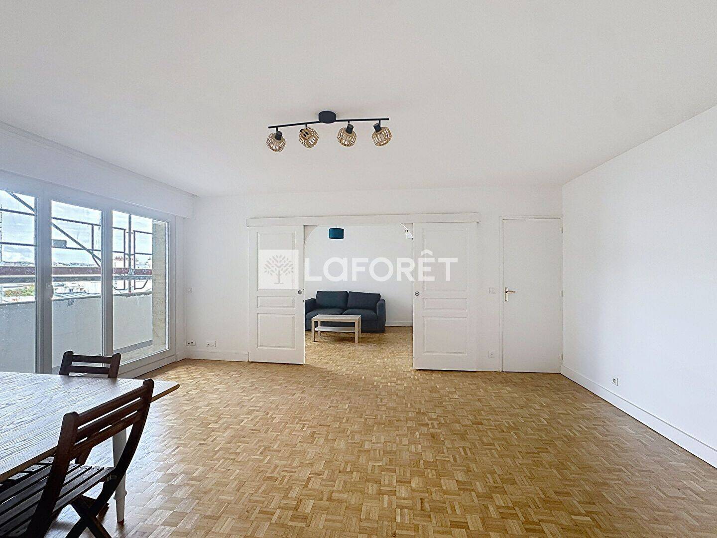 Appartement 3 pièces 75 m² · à Paris 7ème Arrondissement · 74,8 m² · 3 800 €/mois