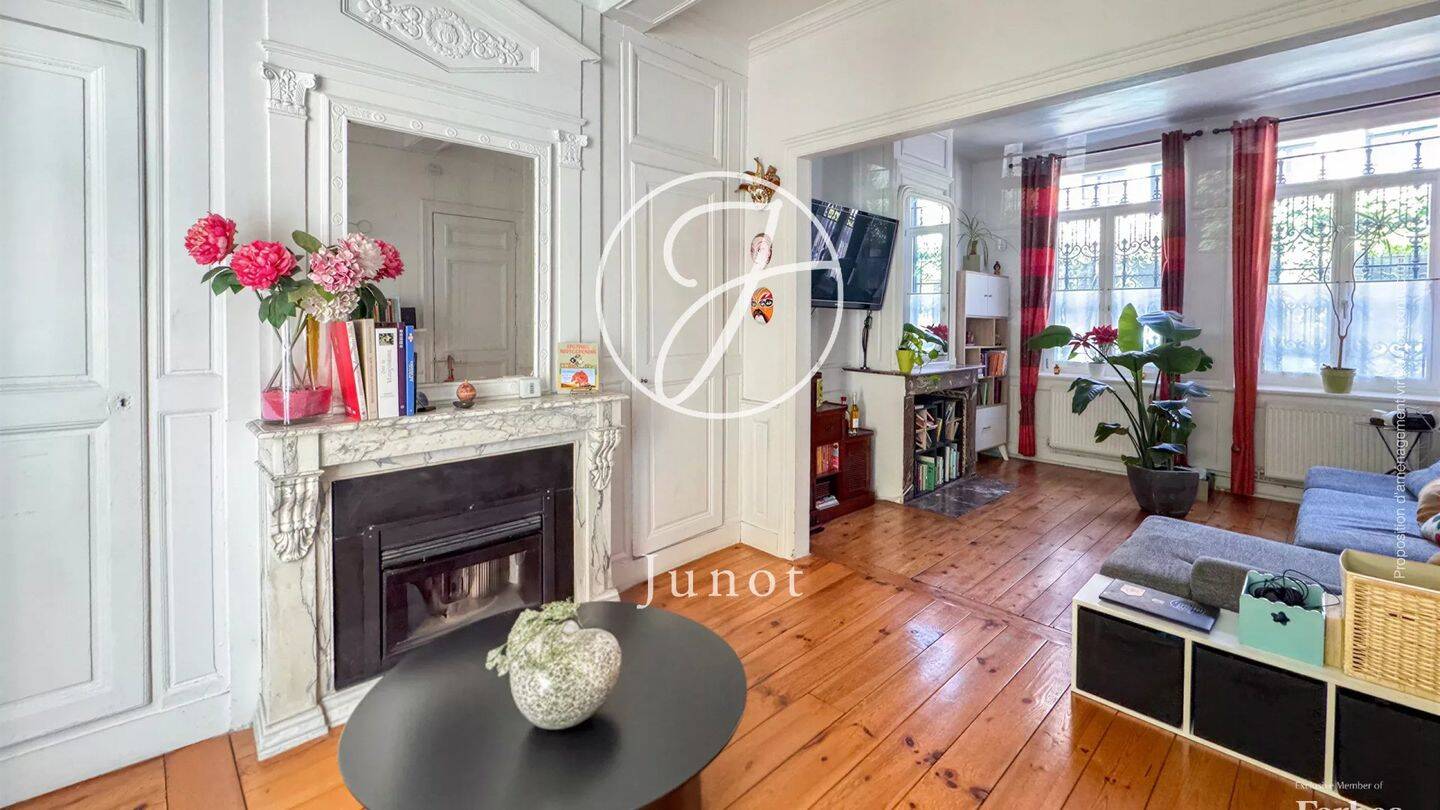 Maison 7 pièces 186 m² · à Lille · 185,8 m² · 750 000 €