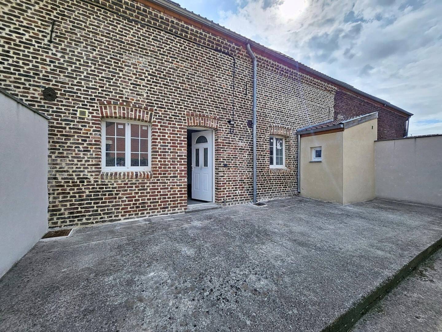 Maison 3 pièces 160 m² · à Condé-sur-l'Escaut · 160 m² · 1 000 €