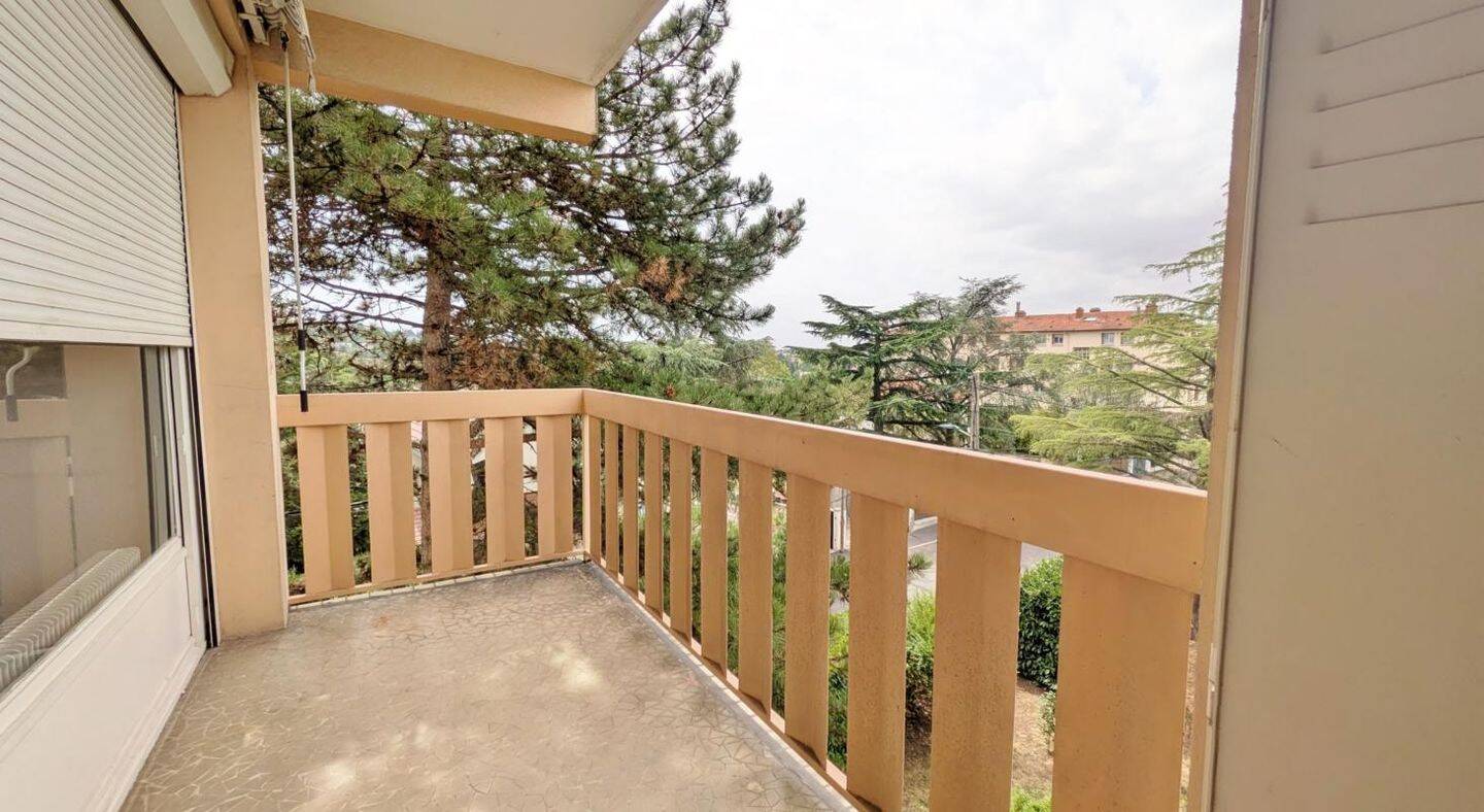 Appartement 4 pièces 74 m² · à Sainte-Foy-lès-Lyon · 74,4 m² · 185 000 €