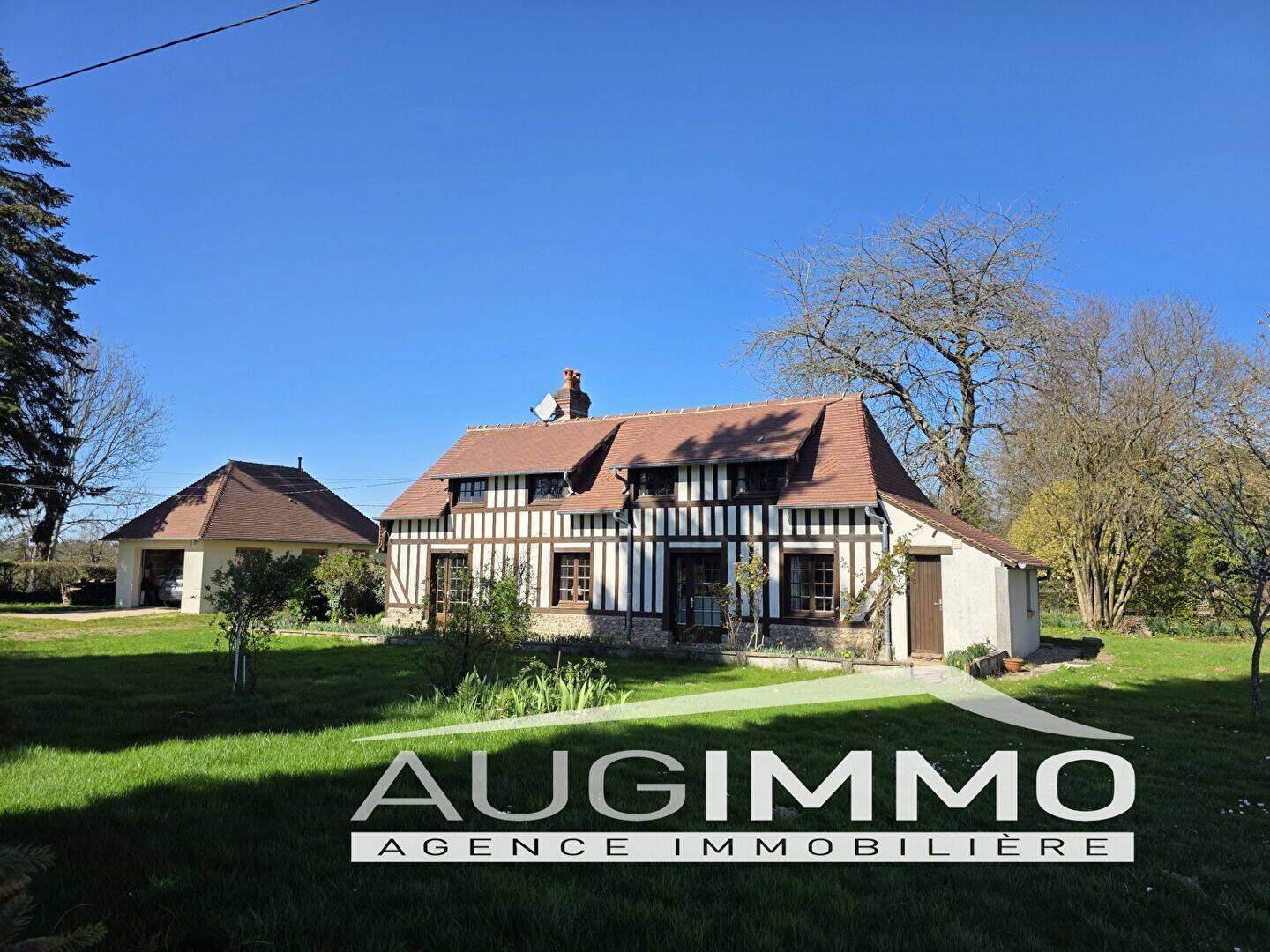 Maison 6 pièces 107 m² · à Lisieux · 107 m² · 220 500 €