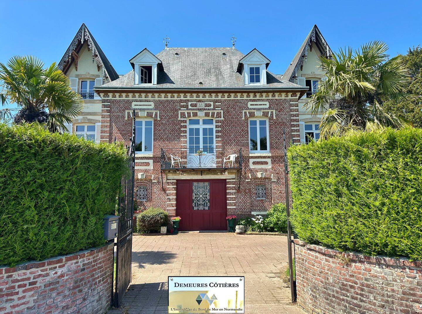 Maison 10 pièces 300 m² · à Saint-Valery-en-Caux · 300 m² · 520 000 €